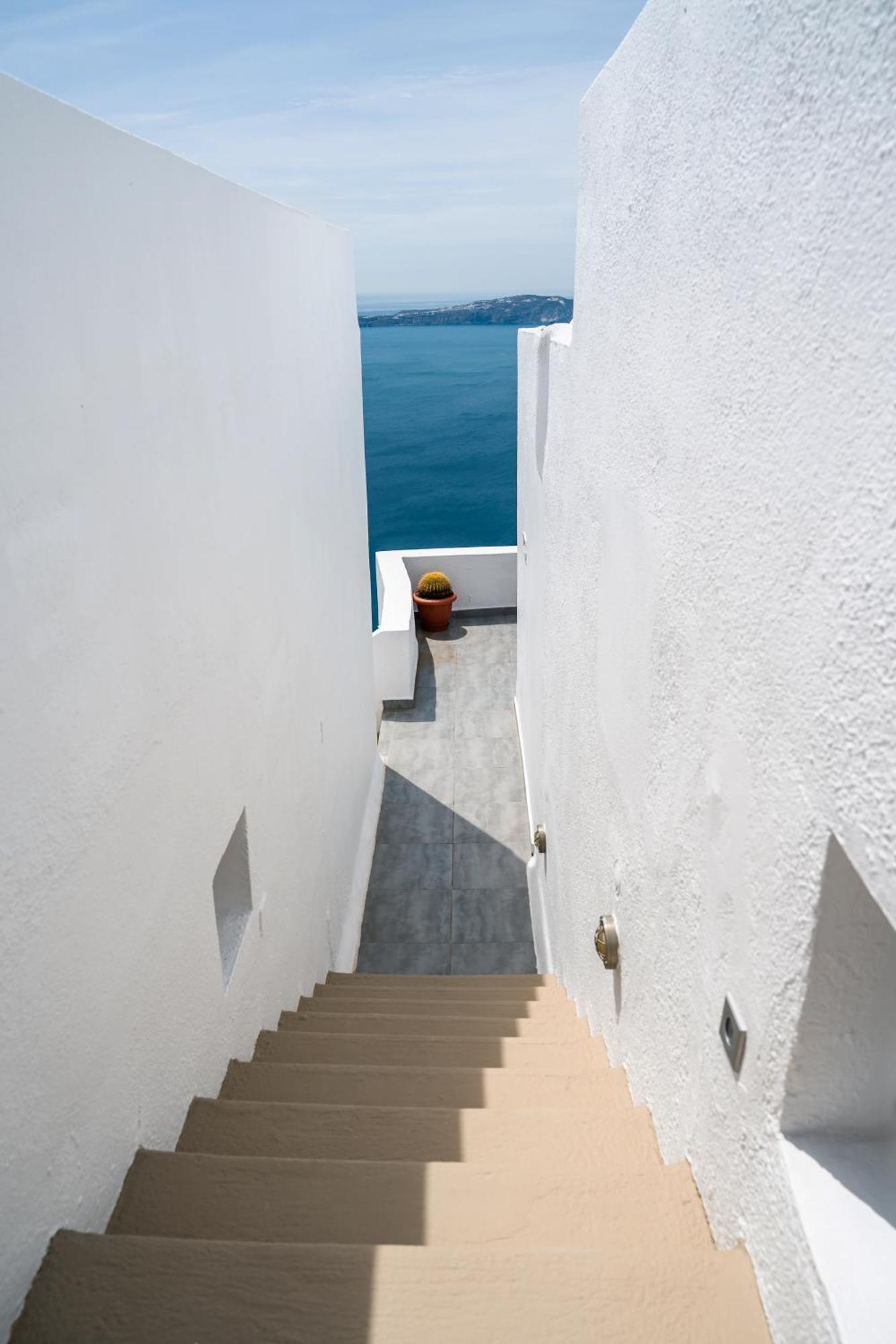 Mardanza Krokos Suites Imerovigli  Exterior photo