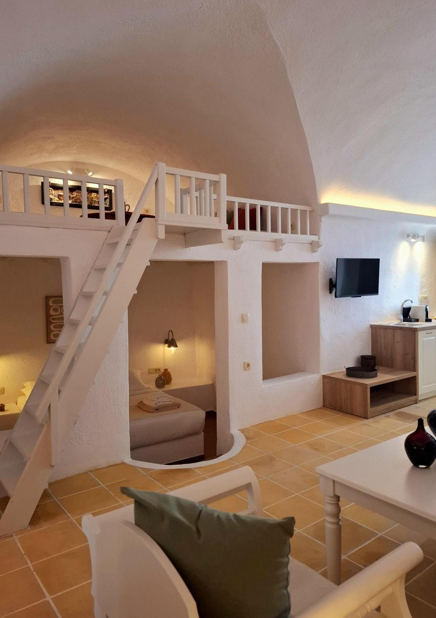 Mardanza Krokos Suites Imerovigli  Exterior photo